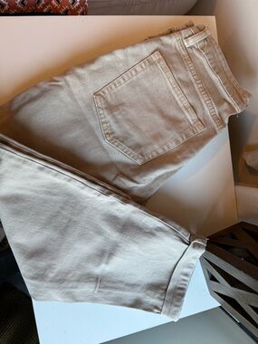 H&M Neutral Beige High-Rise Straight Jeans